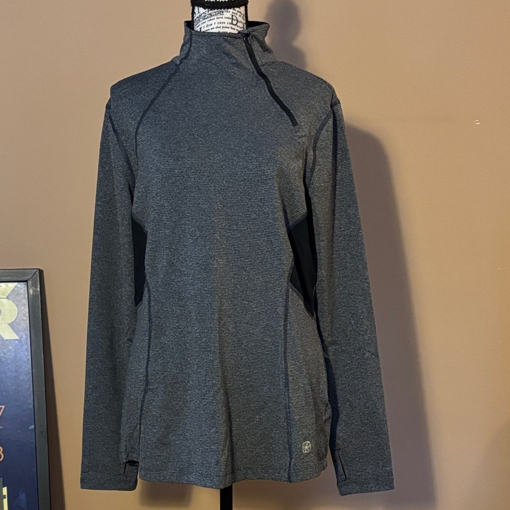Women's Gray Long Sleeve Top